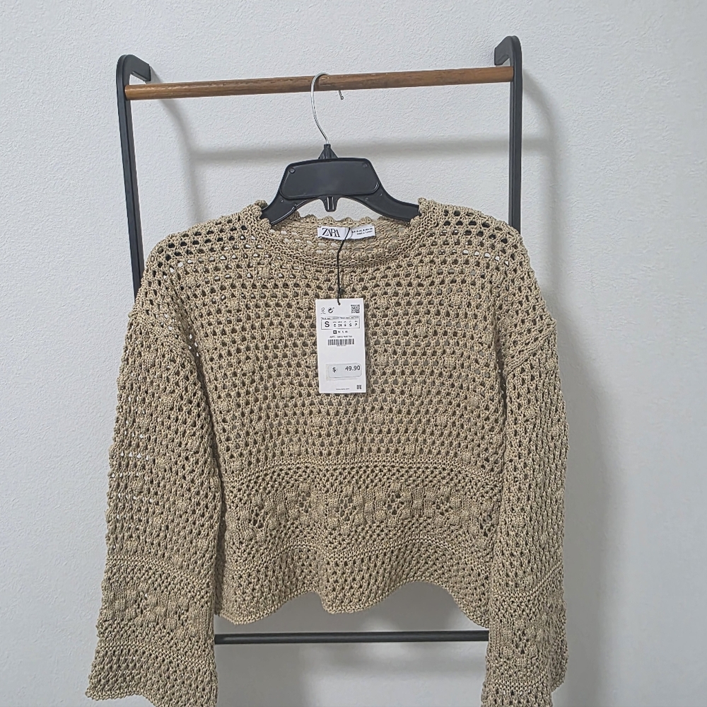 Zara Women's Beige Knit Sweater